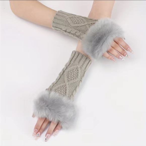 Gray Fay Fur Half Finger Knit Gloves - Picture 1 of 1